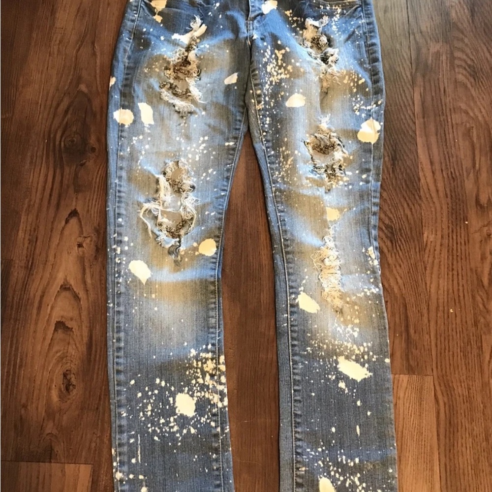 Unique JCJQ Distressed Blue Paint-Splatter Skinny Jeans